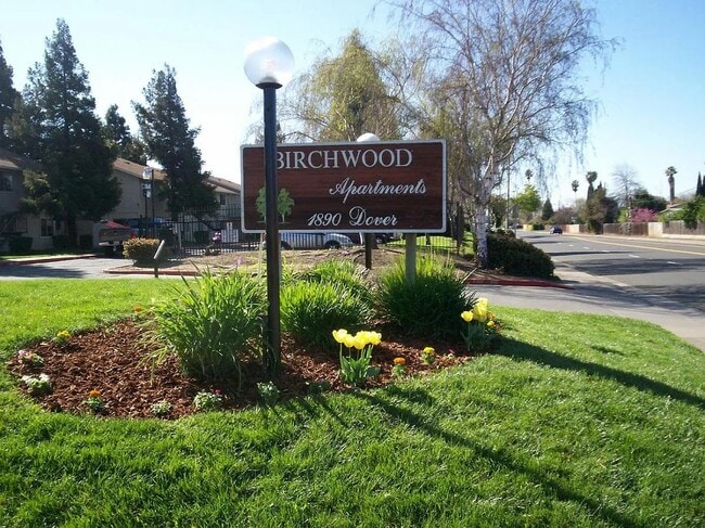 Building Photo - Birchwood Apartments