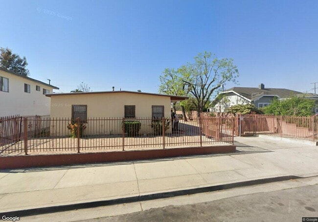 Building Photo - 1116 W 102nd St