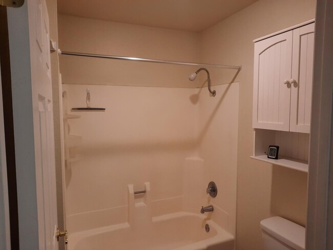 Tub area - 10226 Black Mountain Rd