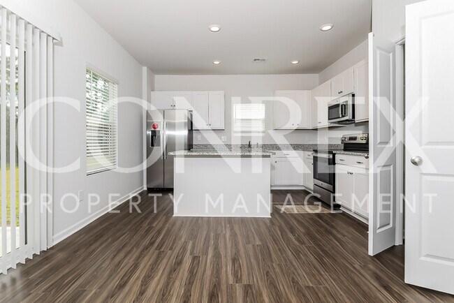 Building Photo - 3 Bedroom New Construction Home