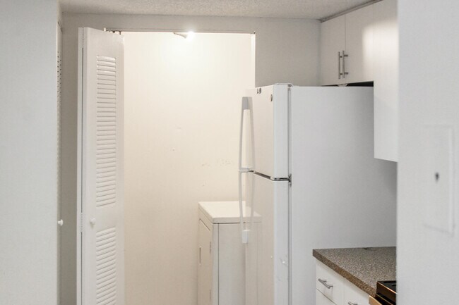 Foto del edificio - 5065 Wiles Rd