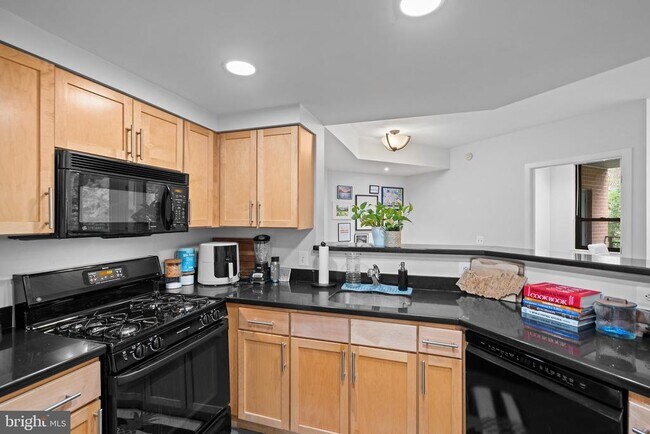 Foto del edificio - 3883 Connecticut Ave NW