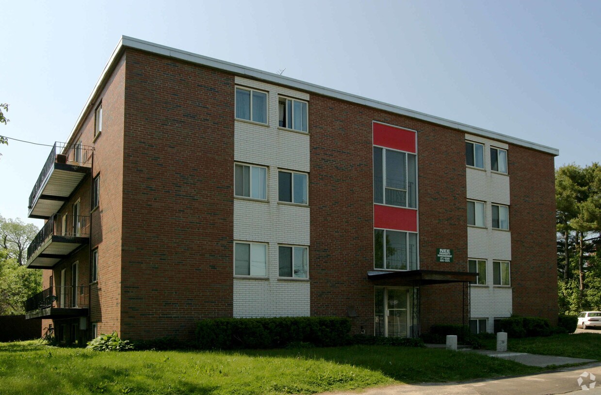 Building Photo - 37-39 Pond St