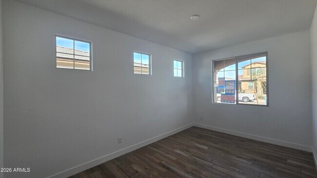 Building Photo - 8823 W Pasadena Ave