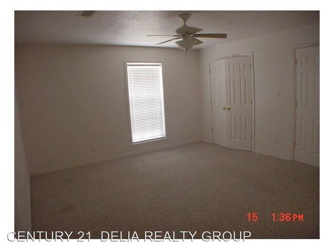 Building Photo - 3 br, 2 bath House - 213 West Hawthorne Rd