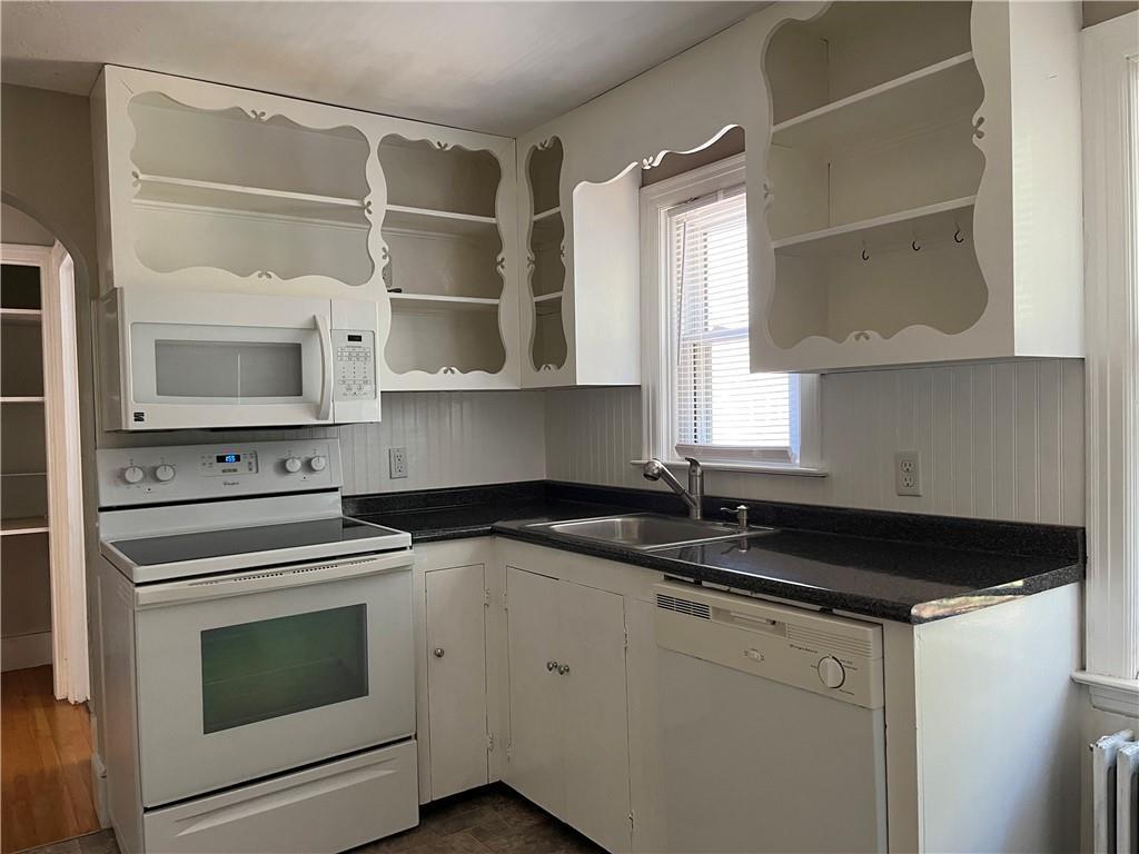 21 Detroit Ave Unit 2, Warren, RI 02885 Room for Rent in Warren, RI