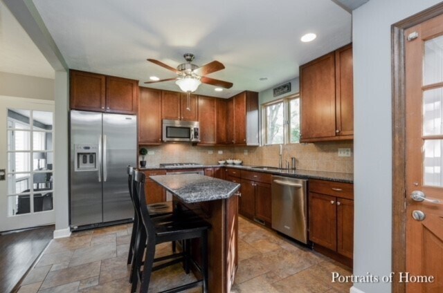 Foto del edificio - 305 S Blanchard St