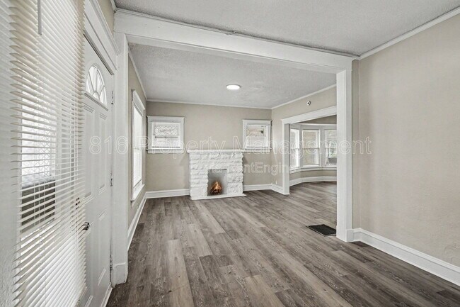 Foto del edificio - 3205 E 31st St