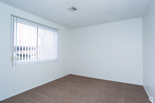 Building Photo - 5300 S Maryland Pkwy