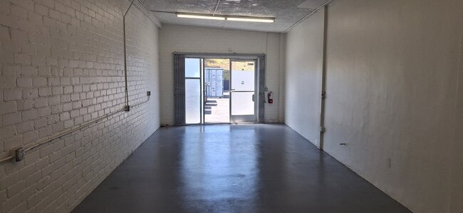 Building Photo - 2933 S Sepulveda Blvd