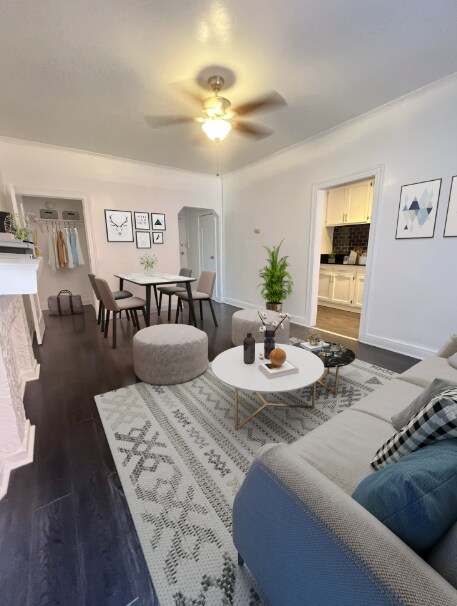 Foto del edificio - 687 Shatto Pl