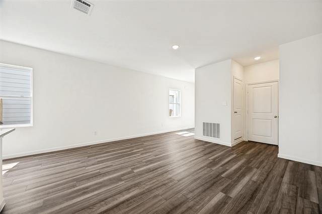 Foto del edificio - 525 Cherry Crk Ln