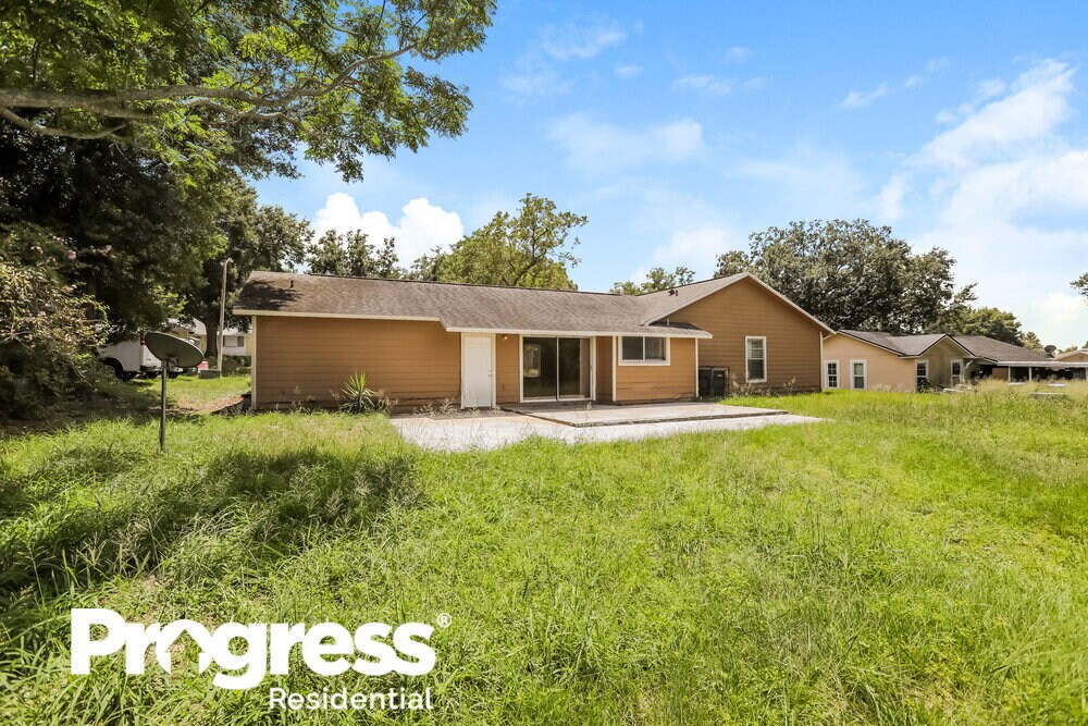 Foto del edificio - 5343 Broken Pine Cir