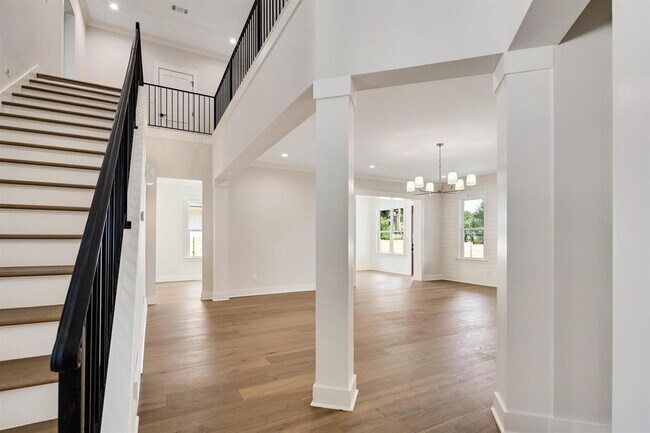 Foto del edificio - 352 Avon Rd