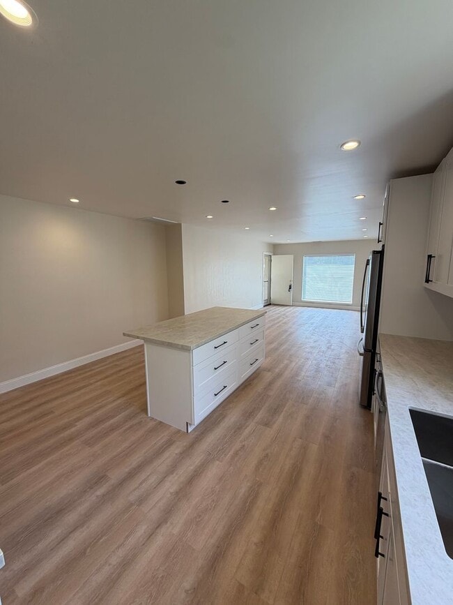 Foto del edificio - 506-510 N Claremont