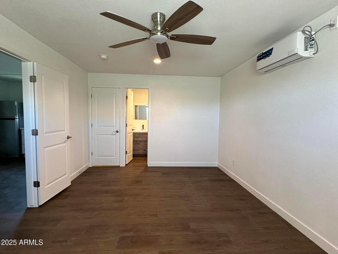 Foto del edificio - 1919 W Ashland Ave