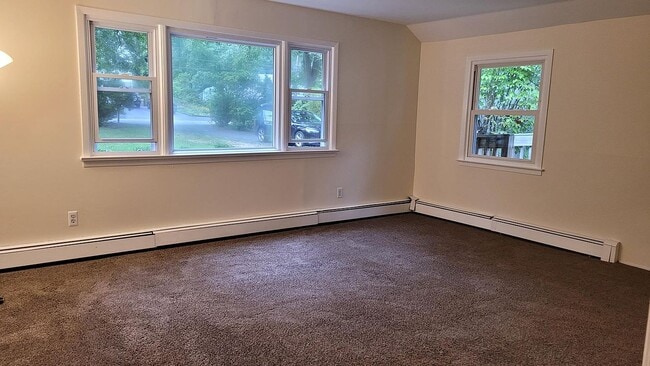 Building Photo - 52 Shady Ln