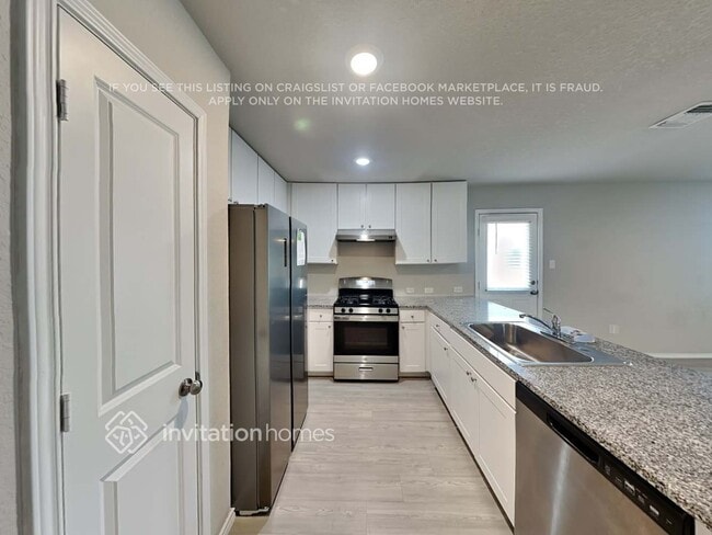 Foto del edificio - 5723 Leon Pl