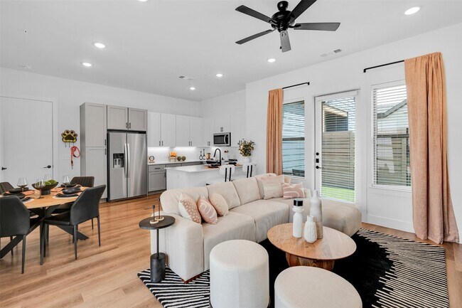 Foto del edificio - 1741 Labrador Ln