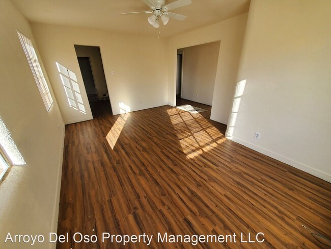 Building Photo - 3 br, 1 bath House - 1303 Menaul BLVD