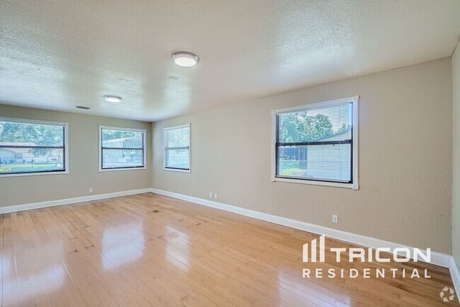 Building Photo - 321 Hollow Tree Drive Seffner FL