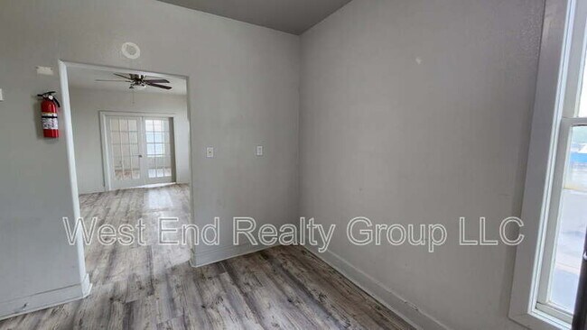 Photo - 105 S Harriet Ave Apartment