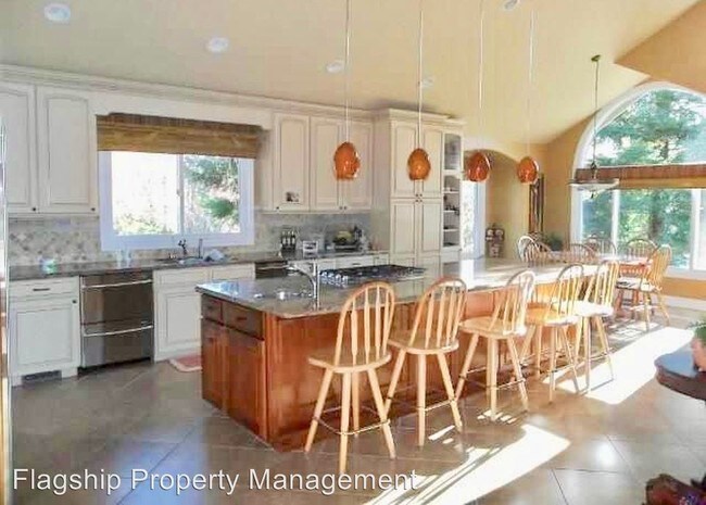Building Photo - 5 br, 4 bath House - 955 Blemer
