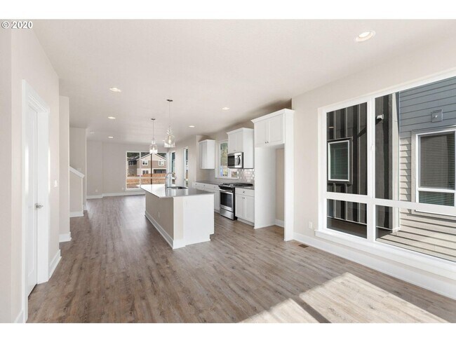 Building Photo - BEAUTIFUL NEWER CONSTRUCTION 4 BD HOME W/2 CAR GARAGE, W/D IN UNIT, AND MORE!