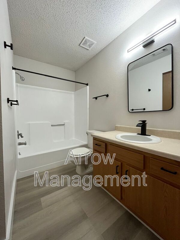 Foto del edificio - 2330 N 44th St