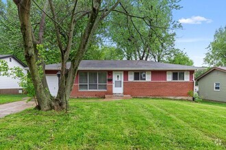 Building Photo - 834 Font Ln