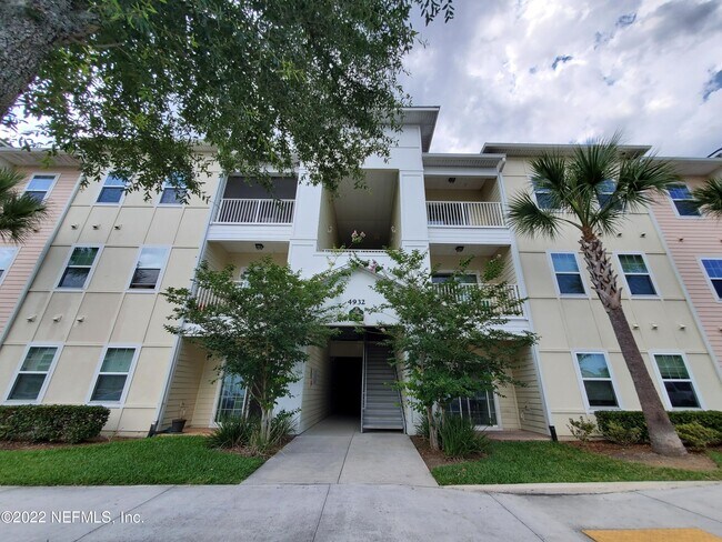 Foto del edificio - 4932 Key Lime Dr