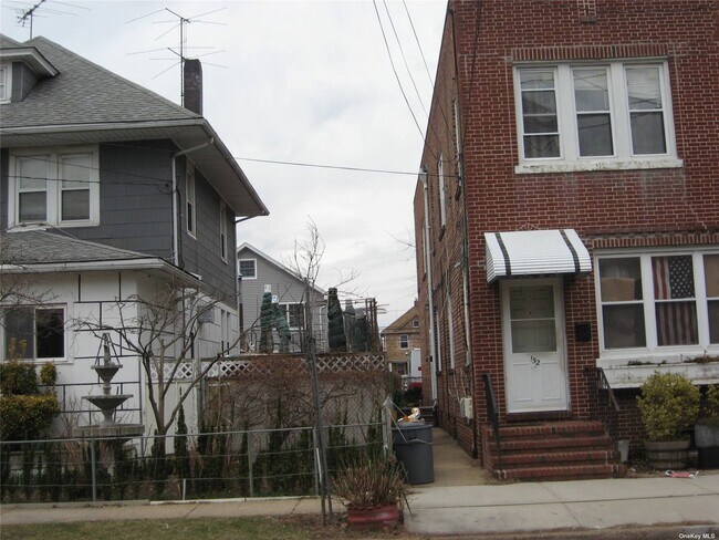 Building Photo - 152 Garfield Ave