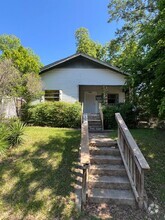 Building Photo - 2930 Stonewall St