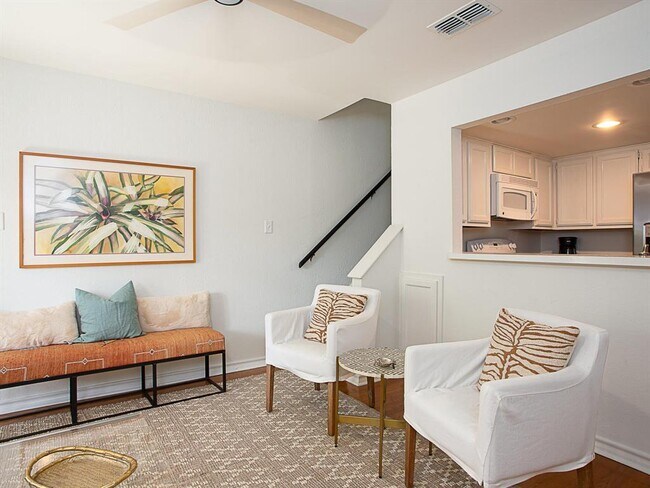 Foto del edificio - 1404 Norwalk Ln