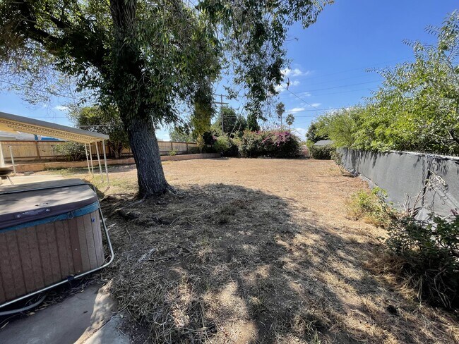 Building Photo - 439 Avalon Dr