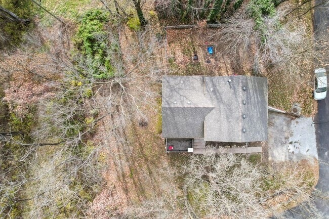 Building Photo - Beautiful Single Family Home