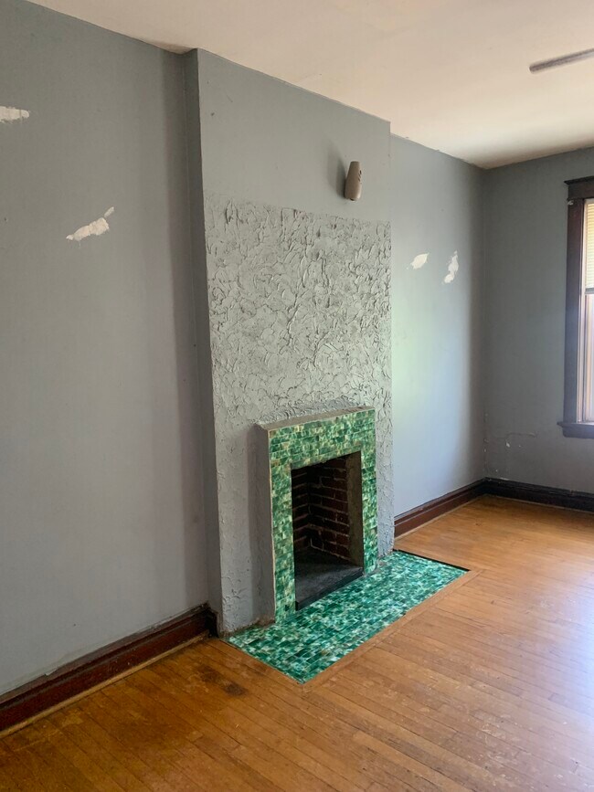 Sala de estar (2da foto) - 4658 Michigan Ave