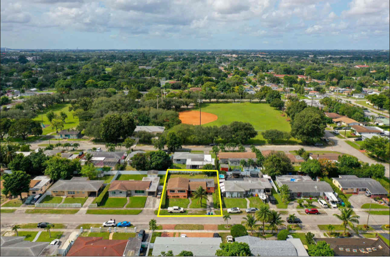 Foto principal - 17800 NW 14th Pl