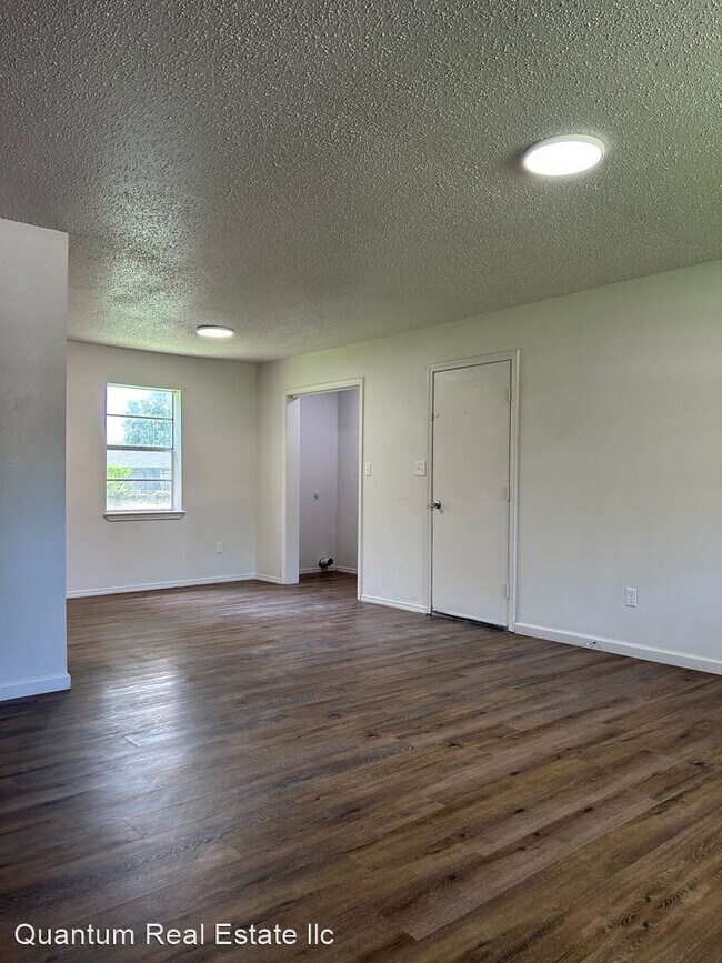 Building Photo - 3 br, 1.5 bath House - 207 NANCY LN