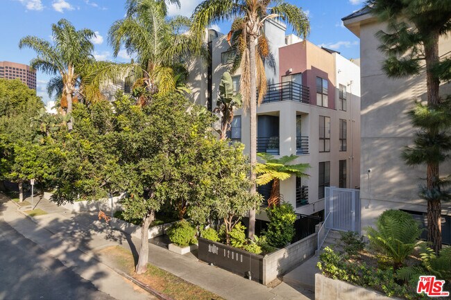 Foto del edificio - 12000 Goshen Ave