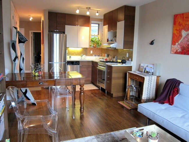 Foto del edificio - 515 E 88th St