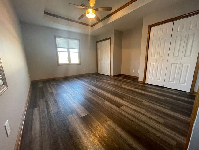 Building Photo - Updated 3 Bedroom, 2 bath duplex in Seaman School Distict