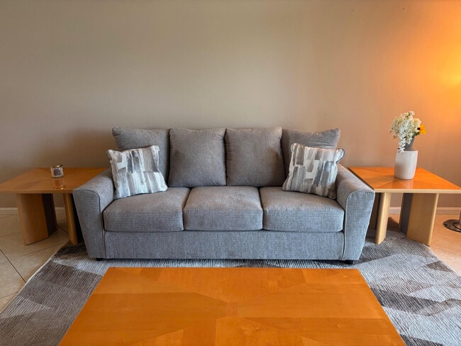 Foto del edificio - 14181 Castlerock Way