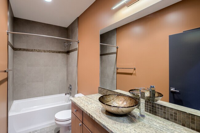 Foto del edificio - 5001 NW 1st St