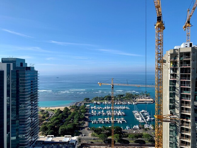 Foto del edificio - A'ali'i: 1 Bed, 1 Bath Condo w/ 1 Parking ...