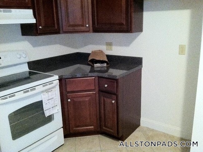 Foto del edificio - 1258 Commonwealth Ave