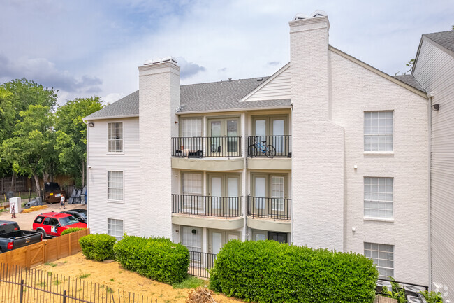 Foto del edificio - The Gaston Lofts