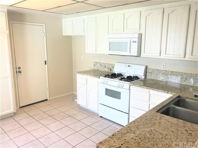 Building Photo - 8 Lone Pine