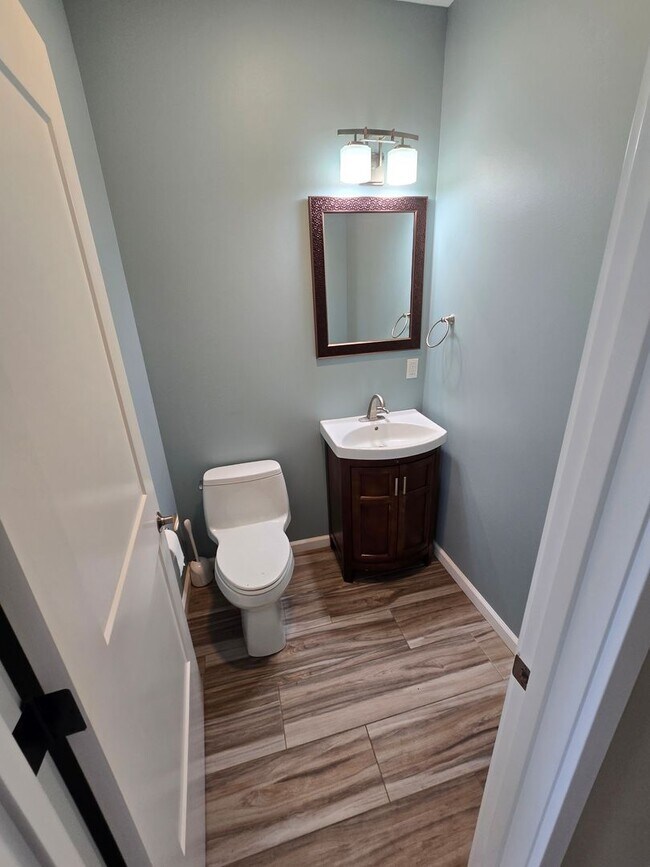 Building Photo - 151 Moolu Circle