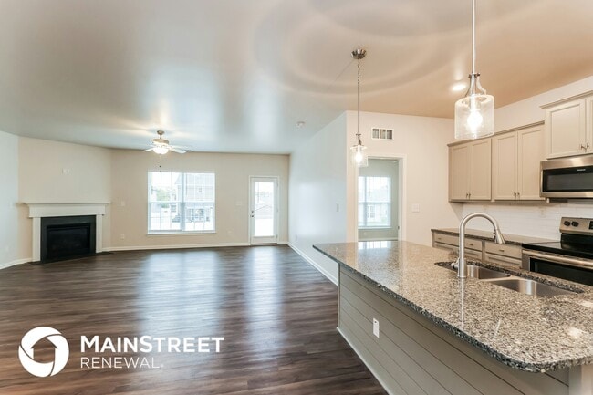 Building Photo - 11912 Parkside Vista Ln